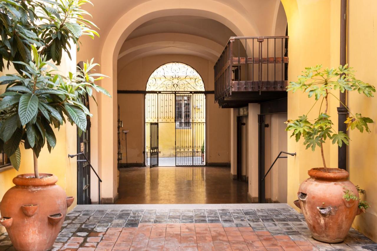 Charme & Chic San Giacomo ローマ エクステリア 写真